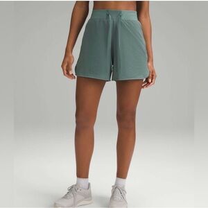Womens Lululemon High Rise Shorts - Size 8